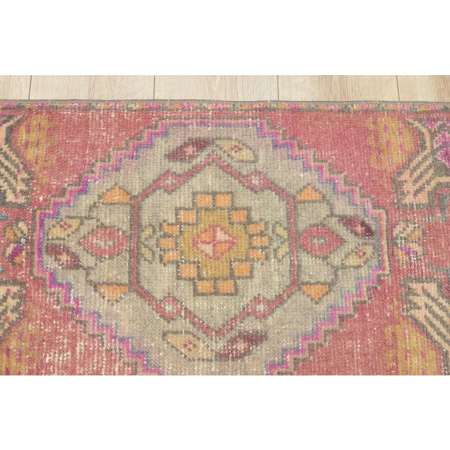 1970s 1970s Turkish Vintage Geometric Desing Red Oushak Rug For Sale - Image 5 of 9