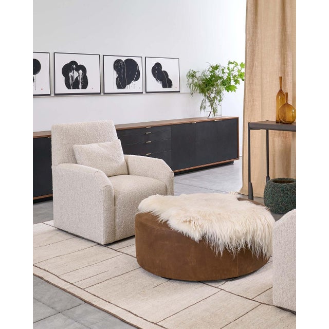2020s Lancaster One-of-a-Kind Charlotte Ottoman - Round With Natural Icelandic Fur For Sale - Image 5 of 5