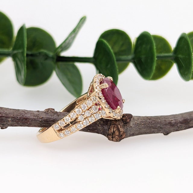 Red Ruby Ring With Earth Mined Diamonds Halo: Solid 14k Gold, Round 9mm, Size 6.75 For Sale - Image 8 of 9