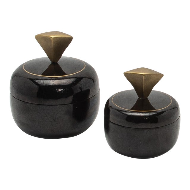 Set of 2 Round Boxes in Black Shell by Kifu Paris For Sale