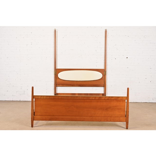 Kipp Stewart for Drexel Sun Coast Mid-Century Modern Cherry Wood Full Size Poster Bed, 1960s For Sale - Image 9 of 9