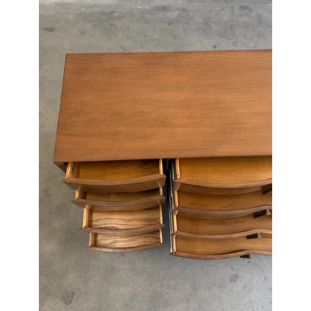 Mid-Century Modern Walnut 12-Drawer Dresser by American of Martinsville For Sale - Image 11 of 12