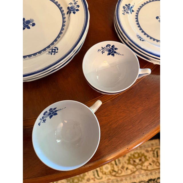 Vintage Copeland Spode "Gloucester Blue" Dinnerware Service for 4 (16 Pieces) For Sale - Image 9 of 17