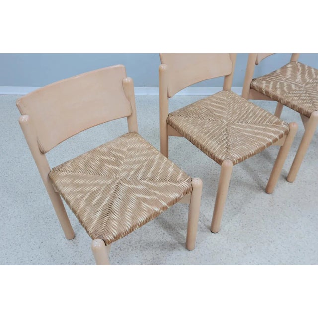 Vintage original set of 4 dining chairs, with a rustic flavor but with a refined line clearly inspiring by the designs of...