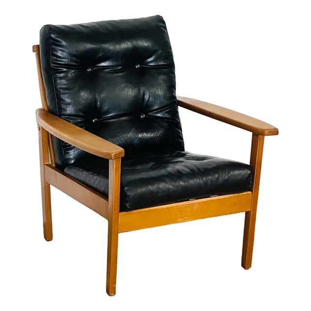 Vintage Scandinavian Lounge Chair in Black Leather and Wood, 1960s For Sale