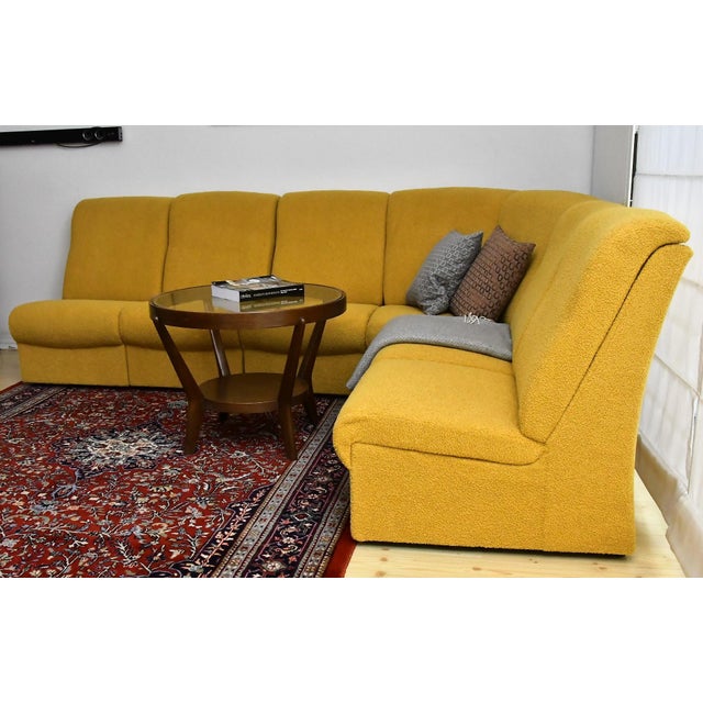 Mid-Century Modern Yellow Bouclé Corner Modular Sofas, 1970s, Set of 6 For Sale - Image 3 of 9