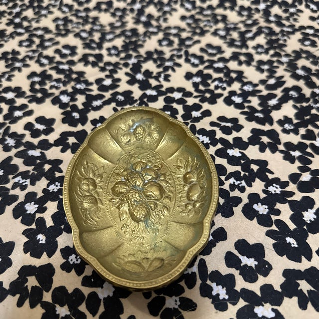 1960s Vintage Brass Trinket or Jewelry Dish Featuring an Ornate, Embossed (Repoussé) Fruit and Vegetable Motif For Sale - Image 5 of 5