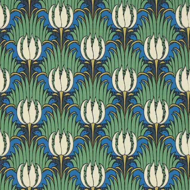Be honest did you spot the birds at first glance hidden among the foliage? The Tulip & Bird pattern whose form bears all...