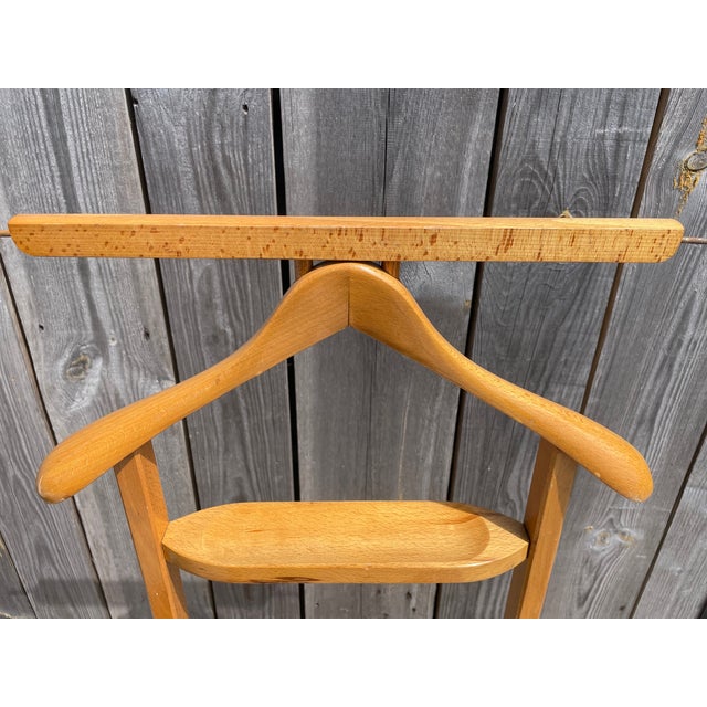 Valet in the style of Reguitti, 1980s, in Very Good conditions. Designed 1980 to 1989