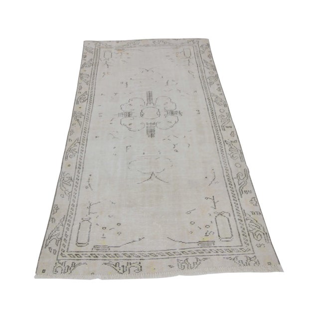 1960s Vintage Washed Out Faded Oushak Rug- 4′3″ × 8′2″ For Sale In Los Angeles - Image 6 of 6