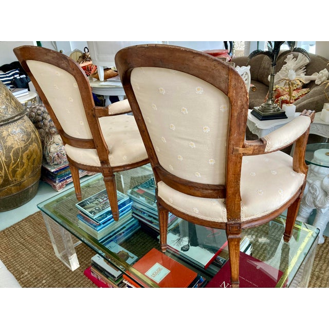 French French 18th Century Hand Carved Fauteuil Chairs - a Pair For Sale - Image 3 of 12