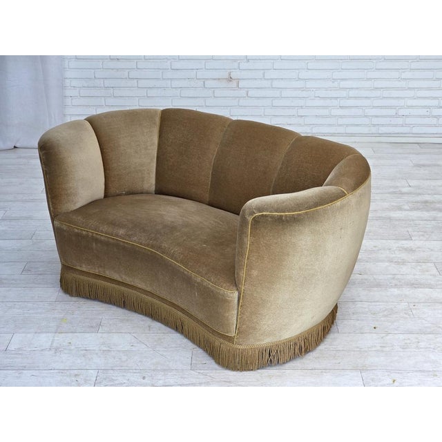 Danish Banana 2-Seater Sofa in Green Velour and Oak, 1960s For Sale - Image 12 of 18