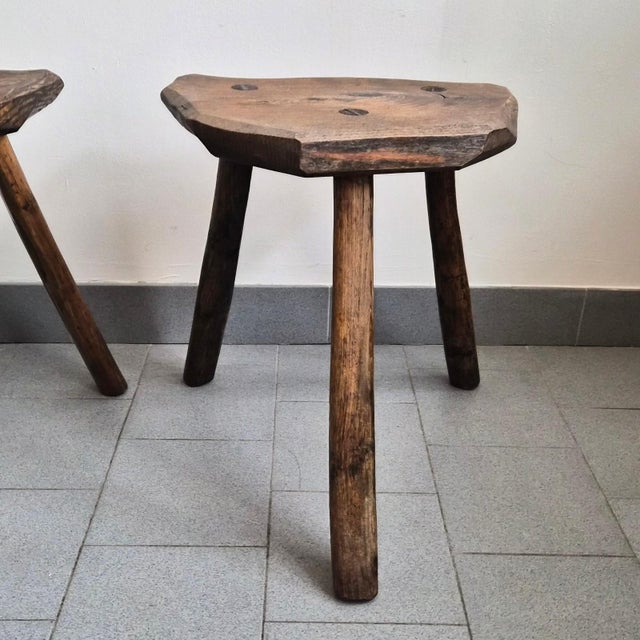 Brutalist Vintage Brutalist Tripod Stools in Oak from Marolles, 1970s, Set of 2 For Sale - Image 3 of 12