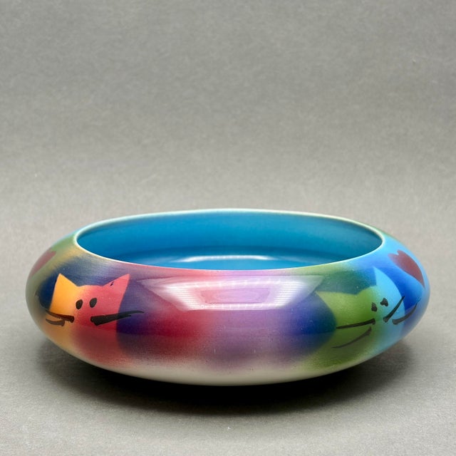 Postmodern Vintage Judith Stiles Ceramic Bowl With Airbrushed Rainbow Cats and Hearts Design For Sale - Image 3 of 7