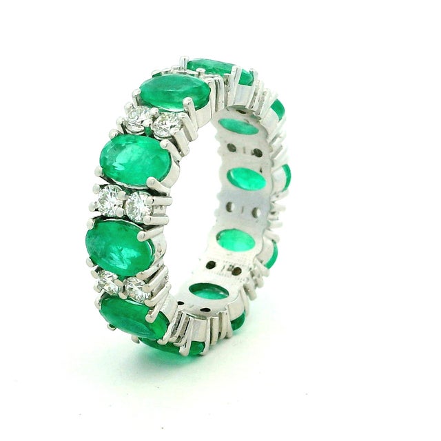 Metal Colombian Emerald and Diamond 18k White Gold Full Eternity Band Ring, Size 6.5 For Sale - Image 7 of 10