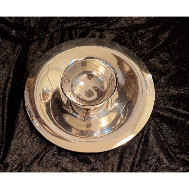 Vintage Silver-Plated Metal Serving Bowl by Oneida Silversmith, 1970s, in Good conditions. Designed 1970 to 1979 This...