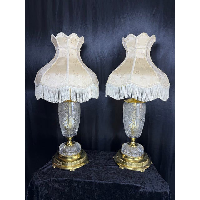 Art Deco The Luminaries: A Rare Pair of 1970s Internally Lit Lead Crystal Statement Lamps For Sale - Image 3 of 12