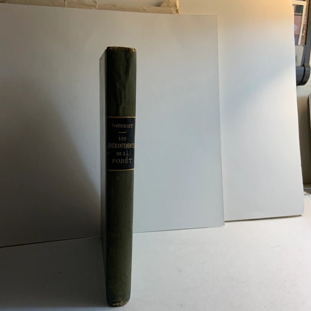 By Andre Theuriet Paris: Librairie Hachette, 1911. 221 pages. Green cloth with marbled boards. French language text....