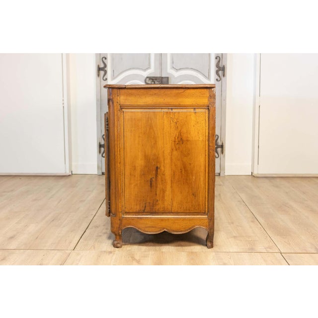 French Louis XV Period 1770s Walnut Buffet with Drawers, Carved Doors and Skirt For Sale - Image 13 of 18