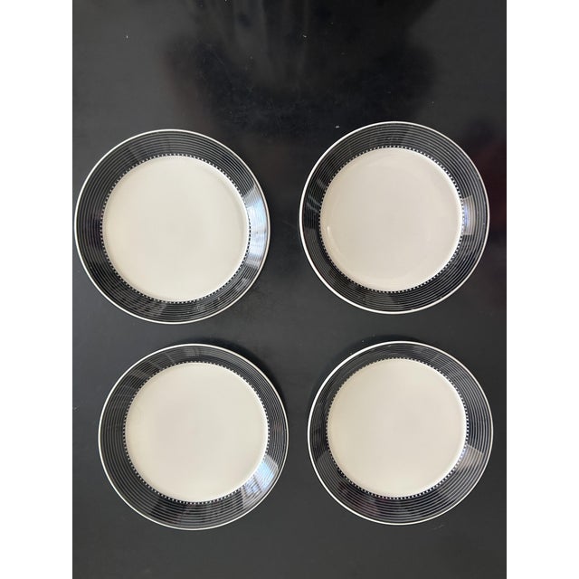 The Teema dinnerware set is a true classic of Finnish design, originally created by designer Kaj Franck for the Arabia...