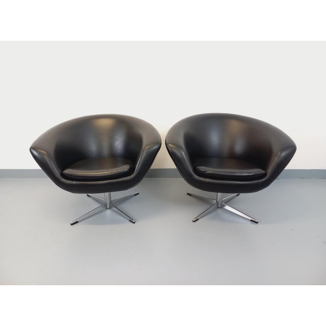 Vintage Scandinavian Swivel Chairs in Imitation Leather and Chrome, 1970s, Set of 2 For Sale - Image 12 of 18