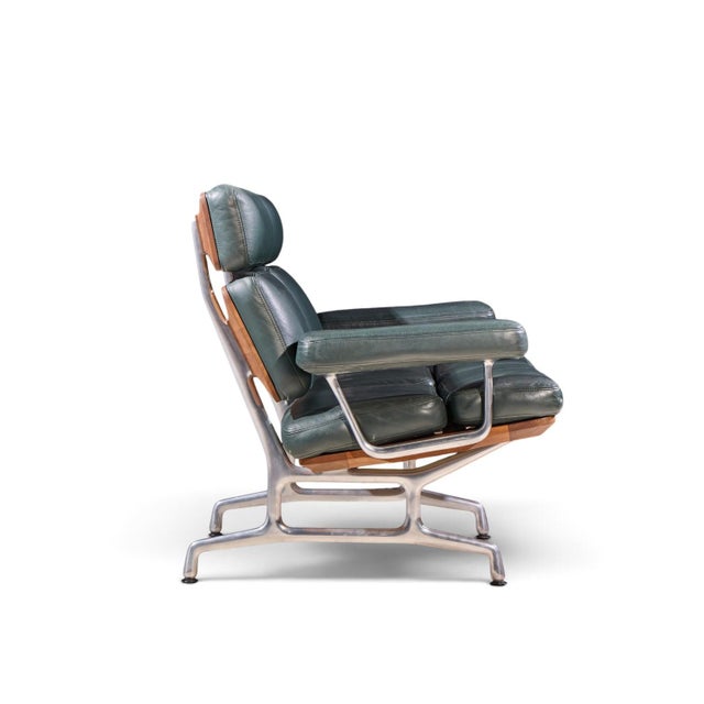 Brown Charles & Ray Eames for Herman Miller Model Es108 Mid Century Walnut and Leather Two-Seat Sofa For Sale - Image 8 of 10