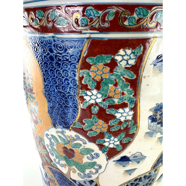 1970s Mid 20th Century Chinese Export Handpainted Umbrella Stand For Sale - Image 5 of 11