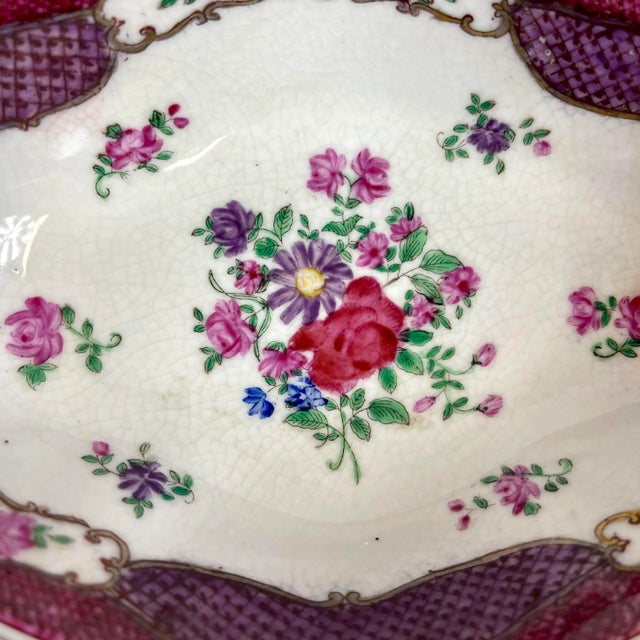 French Late 20th Century Hand Painted Shallow Bowl With Flowers For Sale - Image 3 of 7