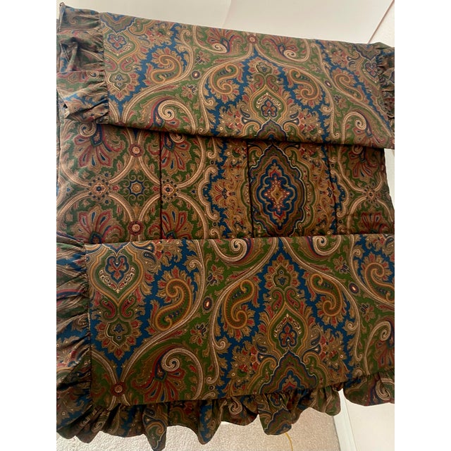 Late 20th Century Vintage Ralph Lauren Queen/Full Reversible Comforter and Pillow Shams, Brianna Paisley Excellent "Mint" Condition For Sale - Image 5 of 8
