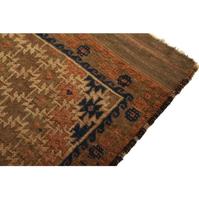 Traditional Hand-Knotted Antique Kuba Rug in Red and Beige Brown Geometric Pattern For Sale - Image 3 of 5