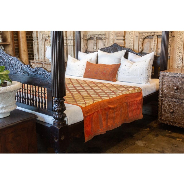 This luxurious Bagh Phulkari shawl features beautiful fine silk embroidery with a diamond pattern on a cotton fabric. This...