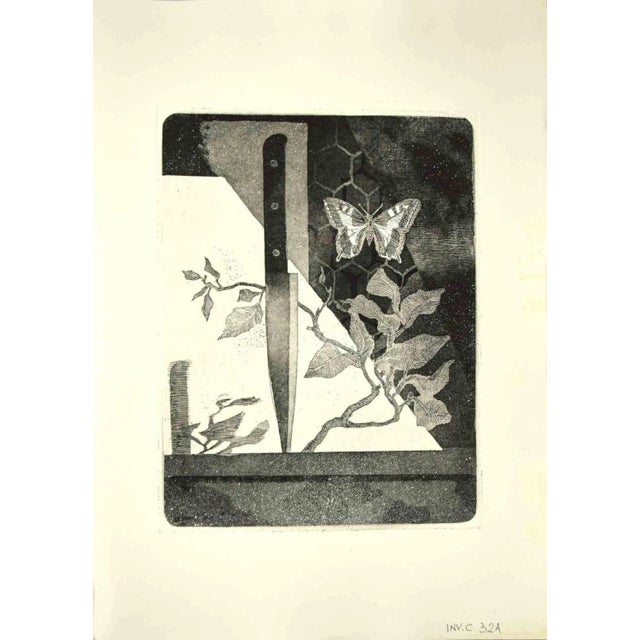 The knife is an original etching on paper realized by Leo Guida in the 1970s. Good condition. Leo Guida (1992 - 2017)....