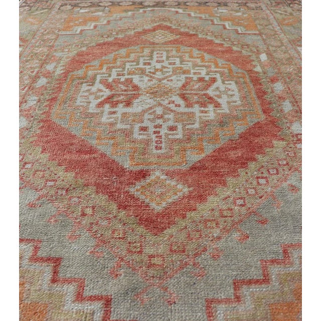 Tribal Turkish Vintage Oushak Rug With Medallion Design With Interconnected Motifs Measures 3'7"x5'7" For Sale - Image 3 of 10
