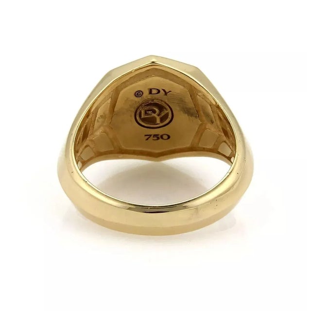 Contemporary David Yurman Blue Agate Intaglio Octagon 18k Yellow Gold Ring Size 10.5 For Sale - Image 3 of 4