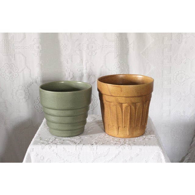 Haeger Very Large Yellow Haeger Planter From the 1960s For Sale - Image 4 of 11