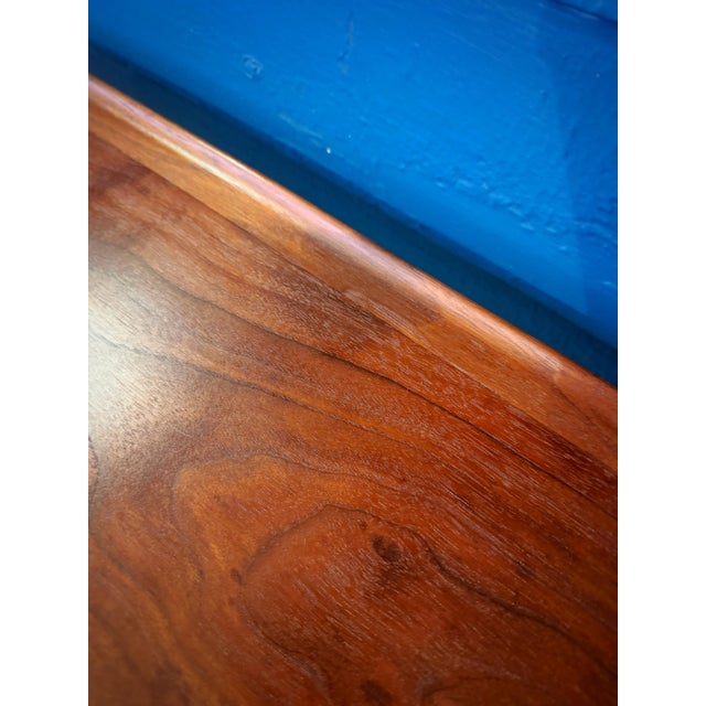 Burnt Umber Long Drexel Mid-Century Modern Walnut Bench Coffee Table | Danish Modern Entry Bench For Sale - Image 8 of 12