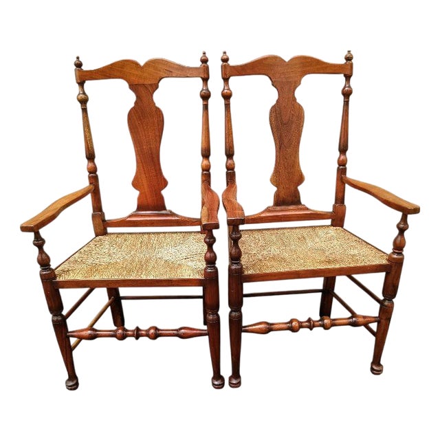 Timeless Elegance: Pair of Vintage Queen Anne Style Mahogany Armchairs For Sale