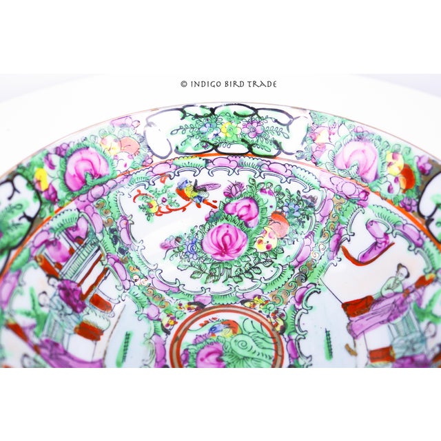 Early 20th Century Vintage Chinese Rose Medallion Famille Rose Enameled Porcelain Bowl For Sale - Image 5 of 9