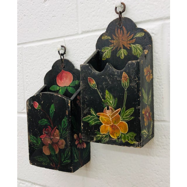 Early 20th Century Antique Hand Painted Hanging Boxes - a Pair For Sale - Image 5 of 11