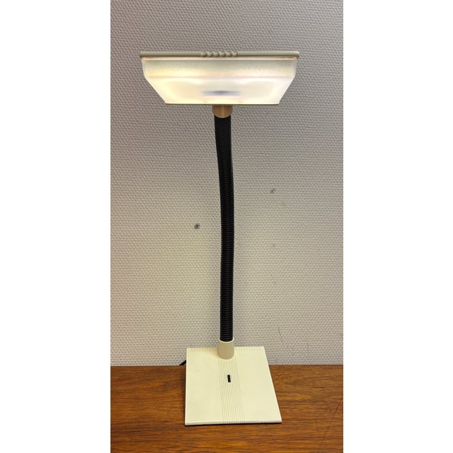 1980s White 2D Ibis Table Light by Fulvio Battaglia for Thorn, 1980 For Sale - Image 5 of 14