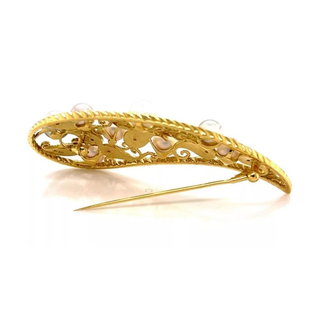 Late 20th Century Mikimoto Akoya Pearls & Diamonds 18k Yellow Gold Long Brooch For Sale - Image 5 of 7
