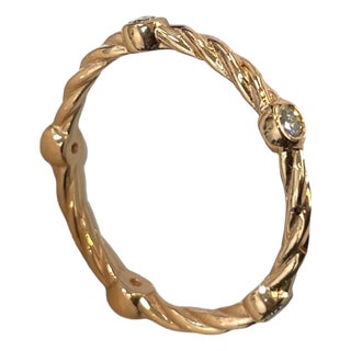 Elegant 14k Gold Rope-Style Ring With Dazzling Diamond Accents, Size 6.5 For Sale