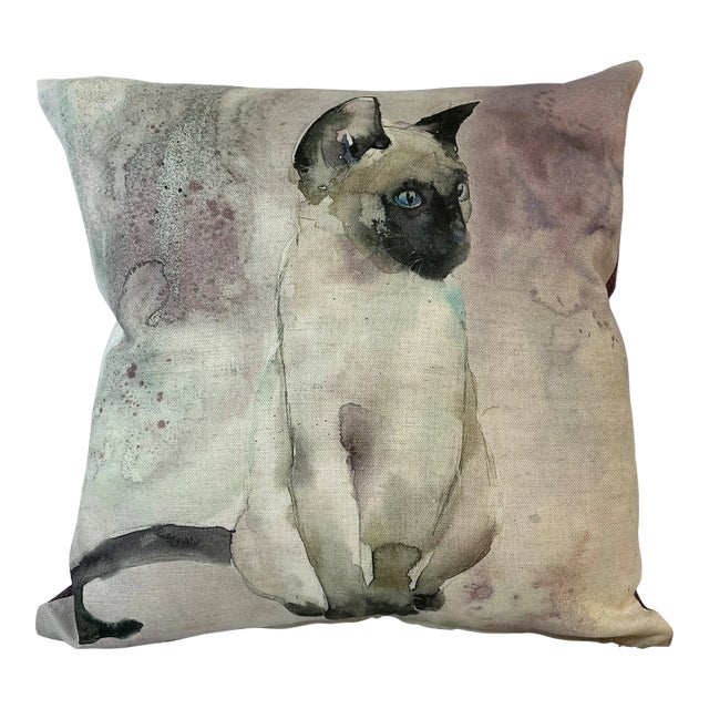 16" Square Pillow Decorated With an Inquisitive Siamese Cat Portrait - Made in the U K For Sale