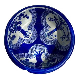 19th Century Japanese Imari Porcelain Wash Basin With Sho-Chiku-Bai Motif For Sale