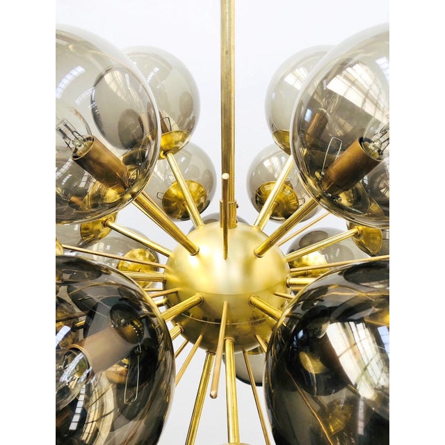 21st Century Ventiquattro Natural Brass Smoky Murano Sputnik Chandelier by Fabio LTD For Sale - Image 6 of 7