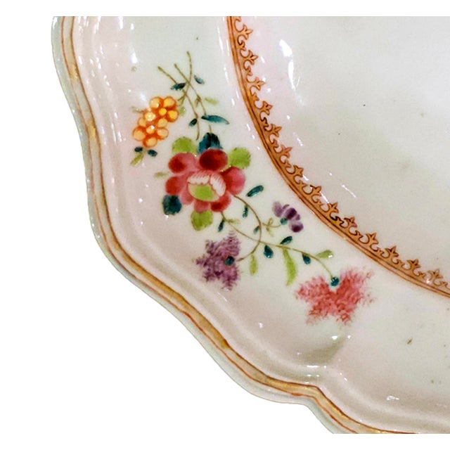 Chinese Export Porcelain Armorial Dish Arms of Hugget Quarterly Impaling Randolph For Sale - Image 4 of 9