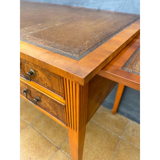 1940s English Georgian Revival Walnut Writing Desk with Drop Leaves, Mid-20th Century For Sale - Image 5 of 12