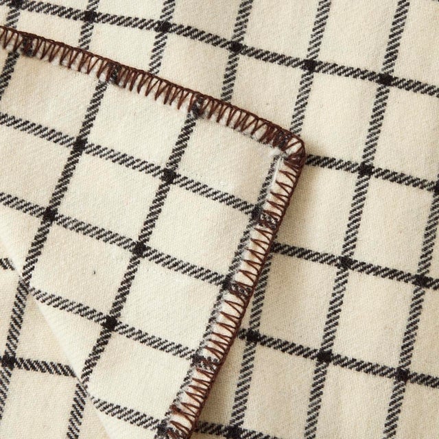 Irish Wool Checked Blanket in Brown, Queen For Sale In New York - Image 6 of 8