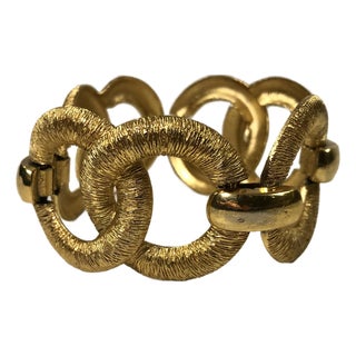 1970s Crown Trifari Textured Gold Link Bracelet For Sale