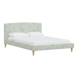 Rachel Ashwell x Cloth & Co Platform Bed in Green Bird Chinoiserie, King For Sale